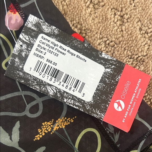 Oiselle High Rise Roga Shorts - Picture 2 of 4